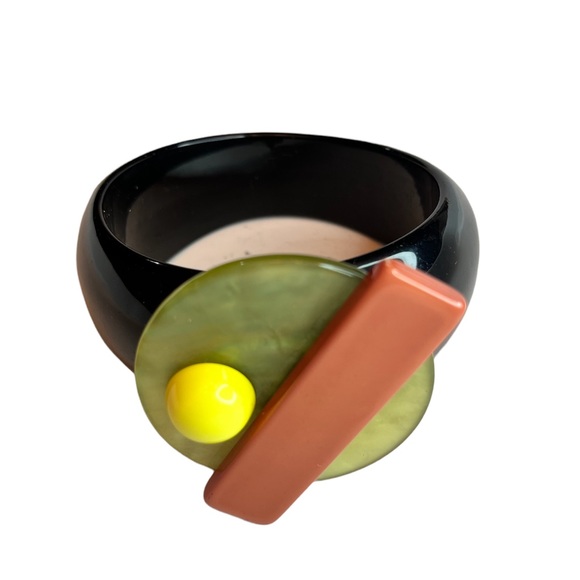 Vintage Jewelry - Geometric Multicolor Bakelite Chunky Bangle Bracelet